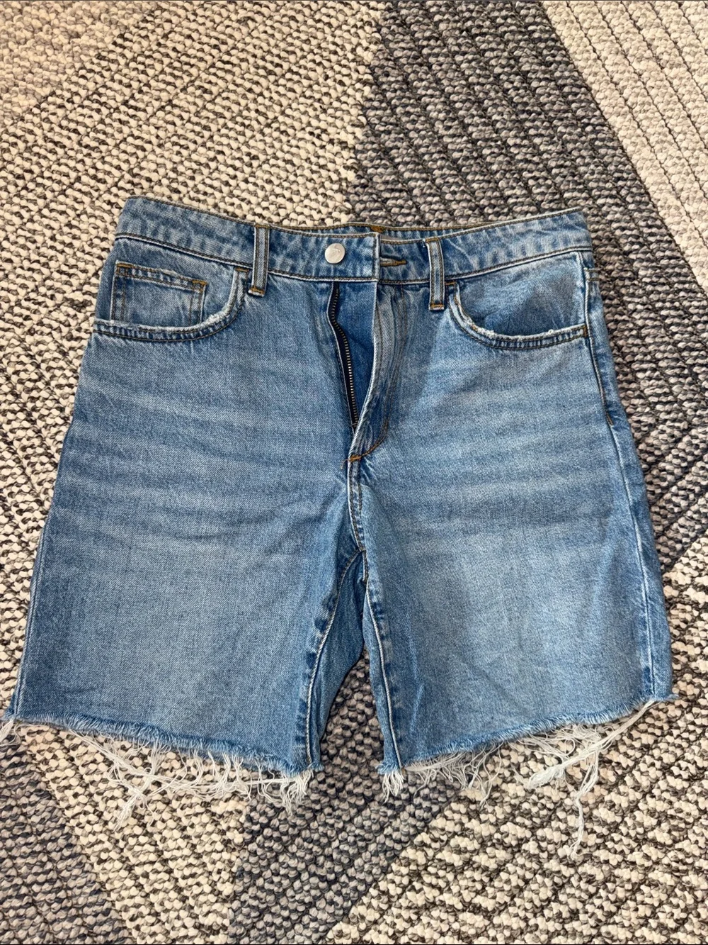 NWOT — Joe's Easy Cutoff Long Denim Shorts in Riga Wash